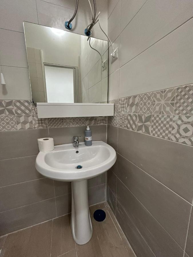 Апартаменты House Vicolo Longo 35 Неаполь Экстерьер фото
